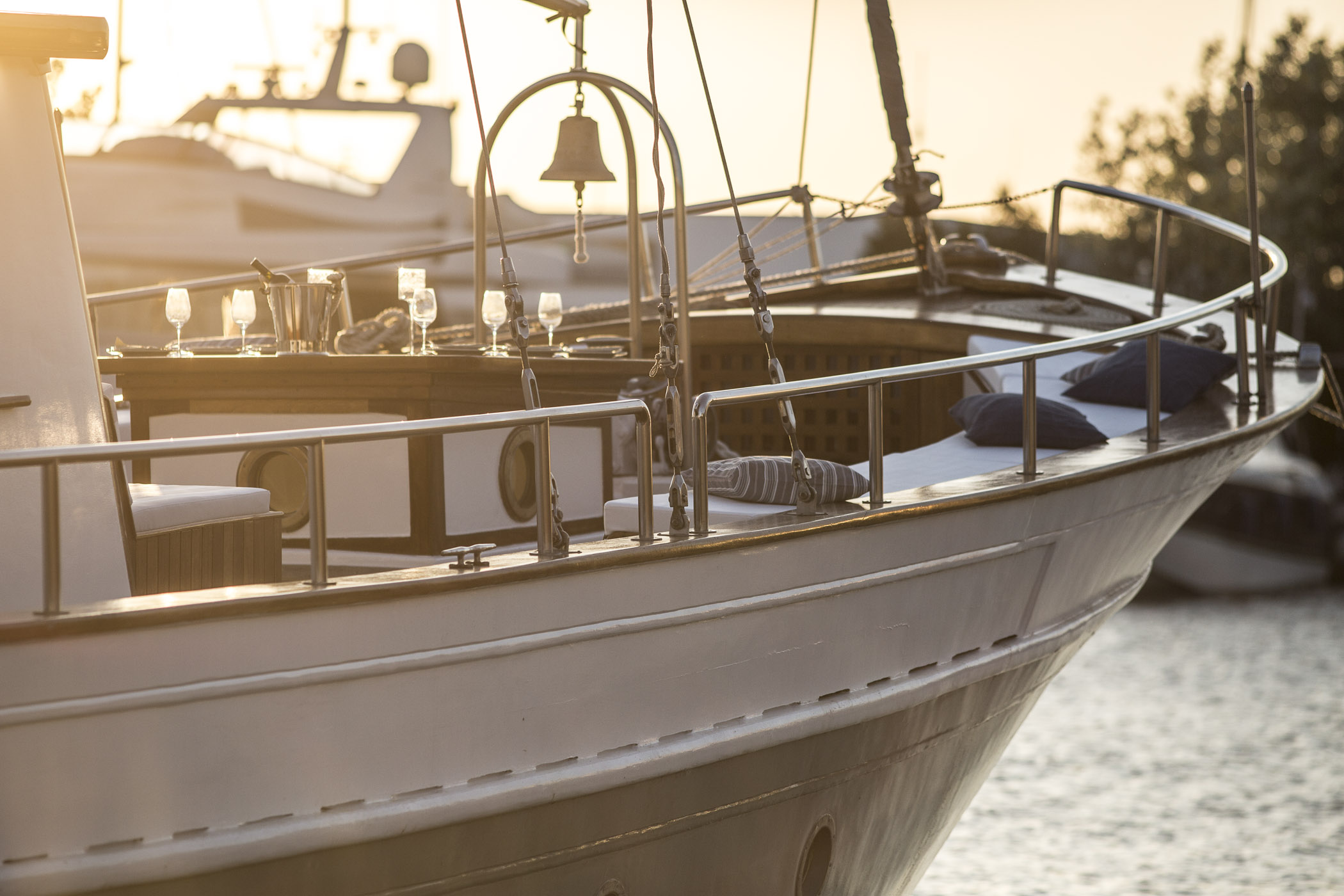 Cosmos Acrobat Yachting
